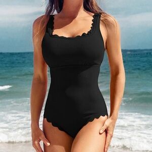 Elegant Black Square-neck Scalloped One-Piece Swimsuit